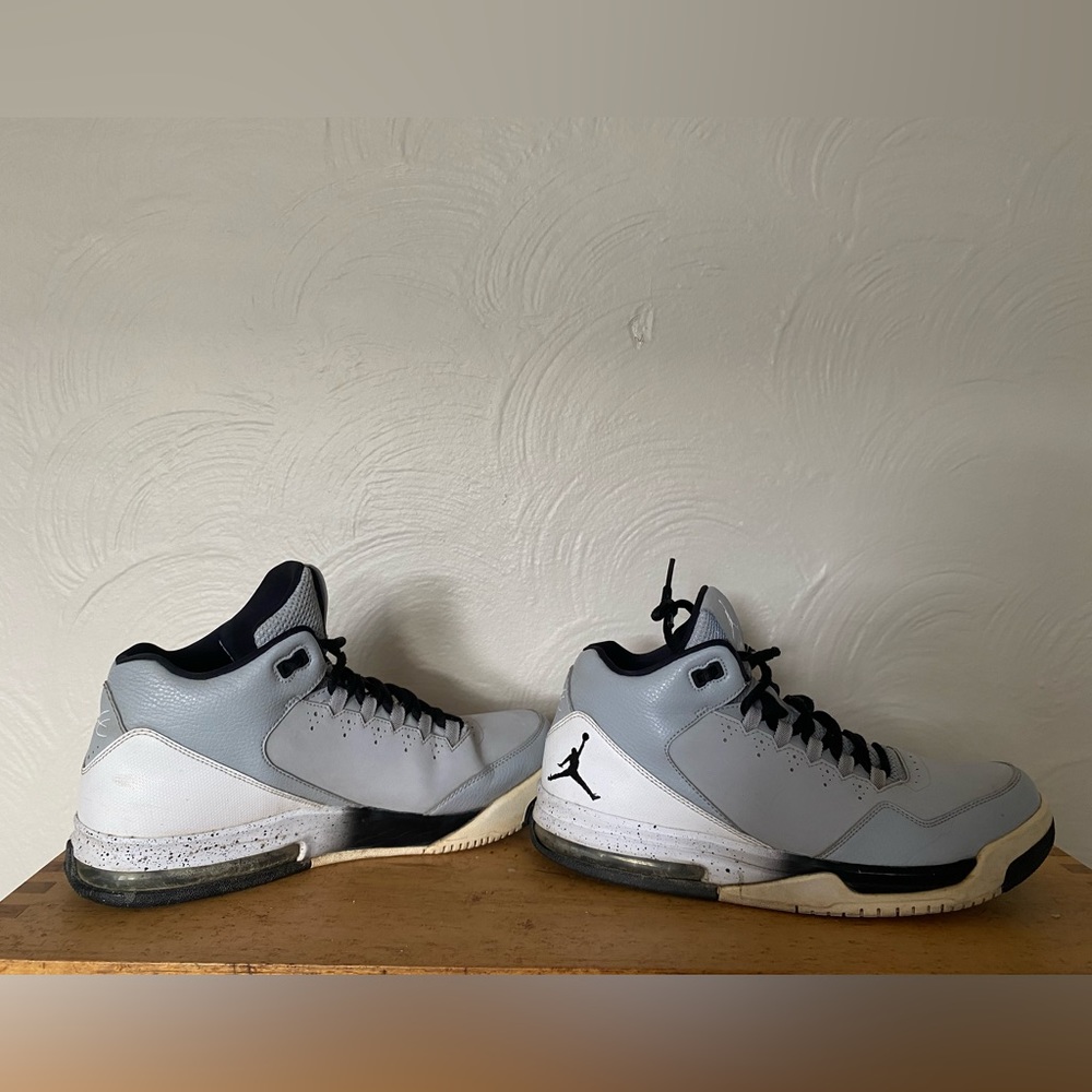 Nike Air Jordan Flight Wolf Gray/White M10